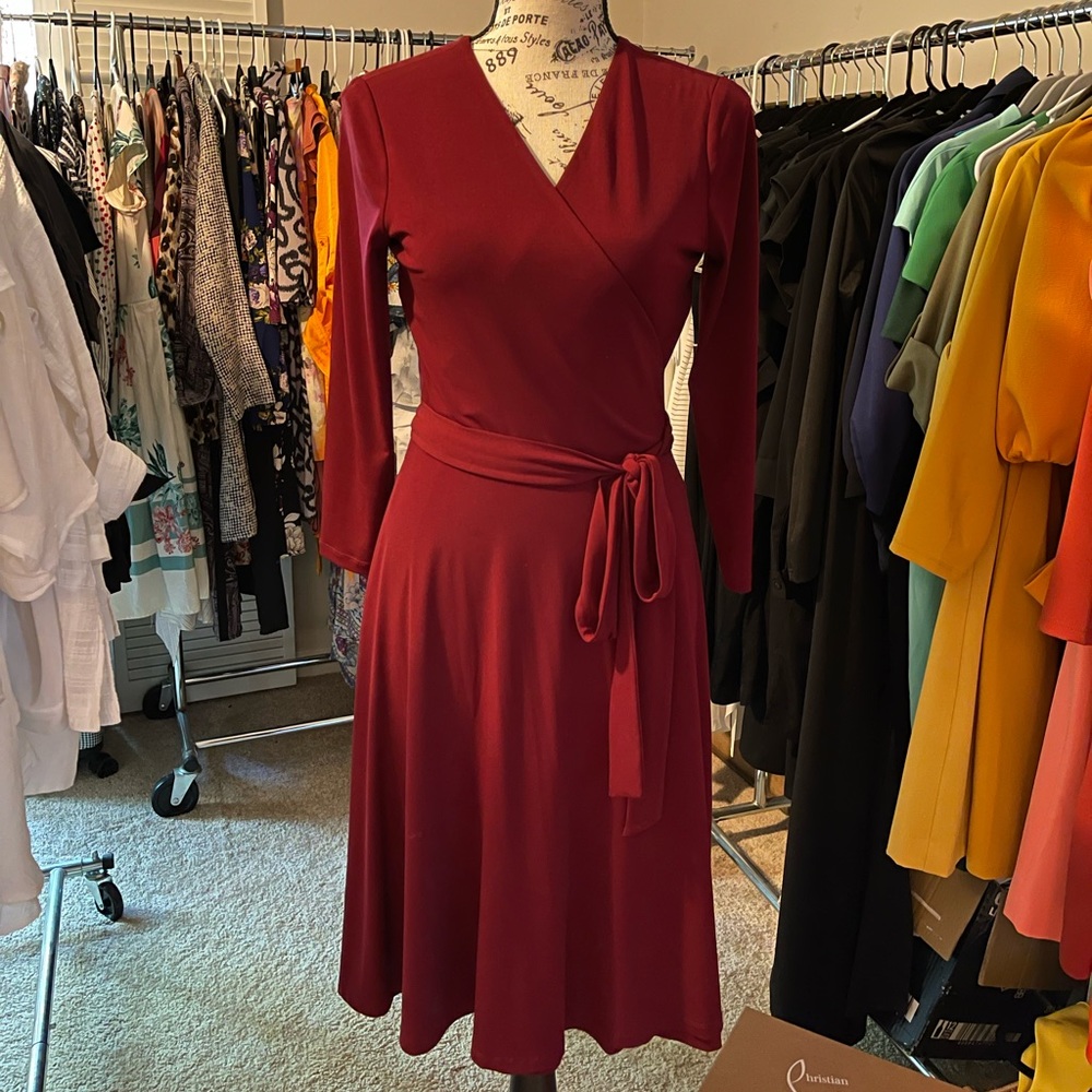 Bordeaux Brooks Bros “Red Fleece” Jersey Swing Wrap Dress. Size S.